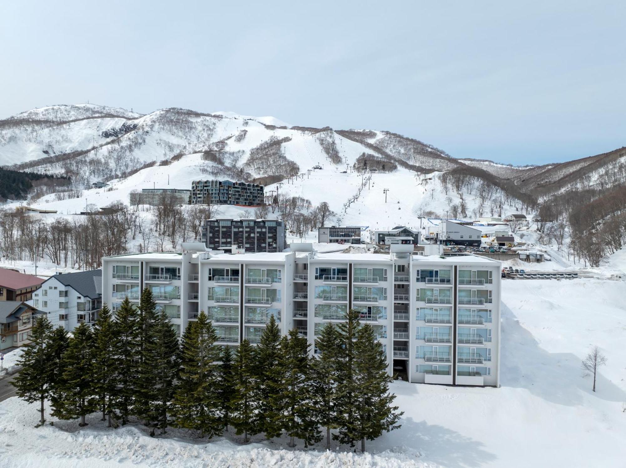 Niseko Landmark View Кучан Екстериор снимка